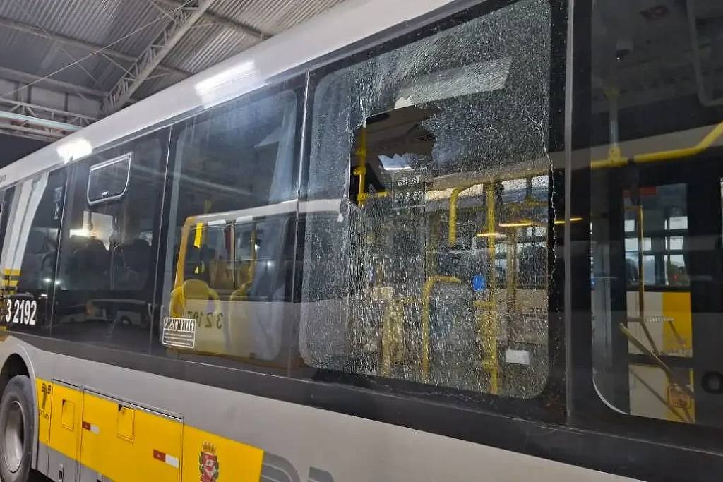 Suspeito preso revela detalhes sobre depredações de ônibus em São Paulo