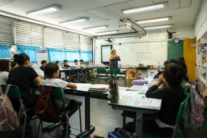 Comissão aprova uso de música nas escolas para apoiar alunos autistas