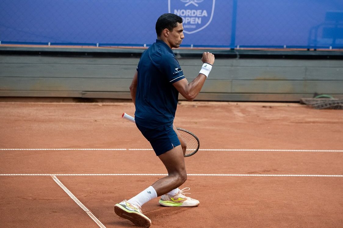 Monteiro supera desafios e avança no qualificatório do ATP 250 de Bastad