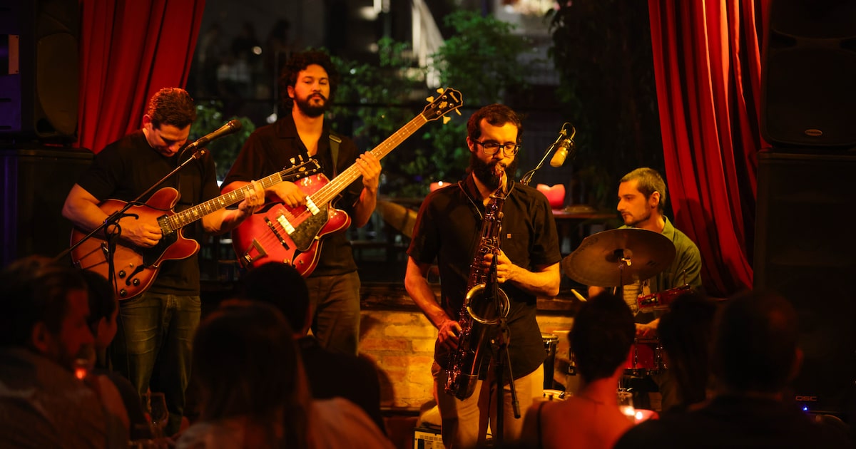 Descubra as melhores casas de jazz e blues para visitar em São Paulo