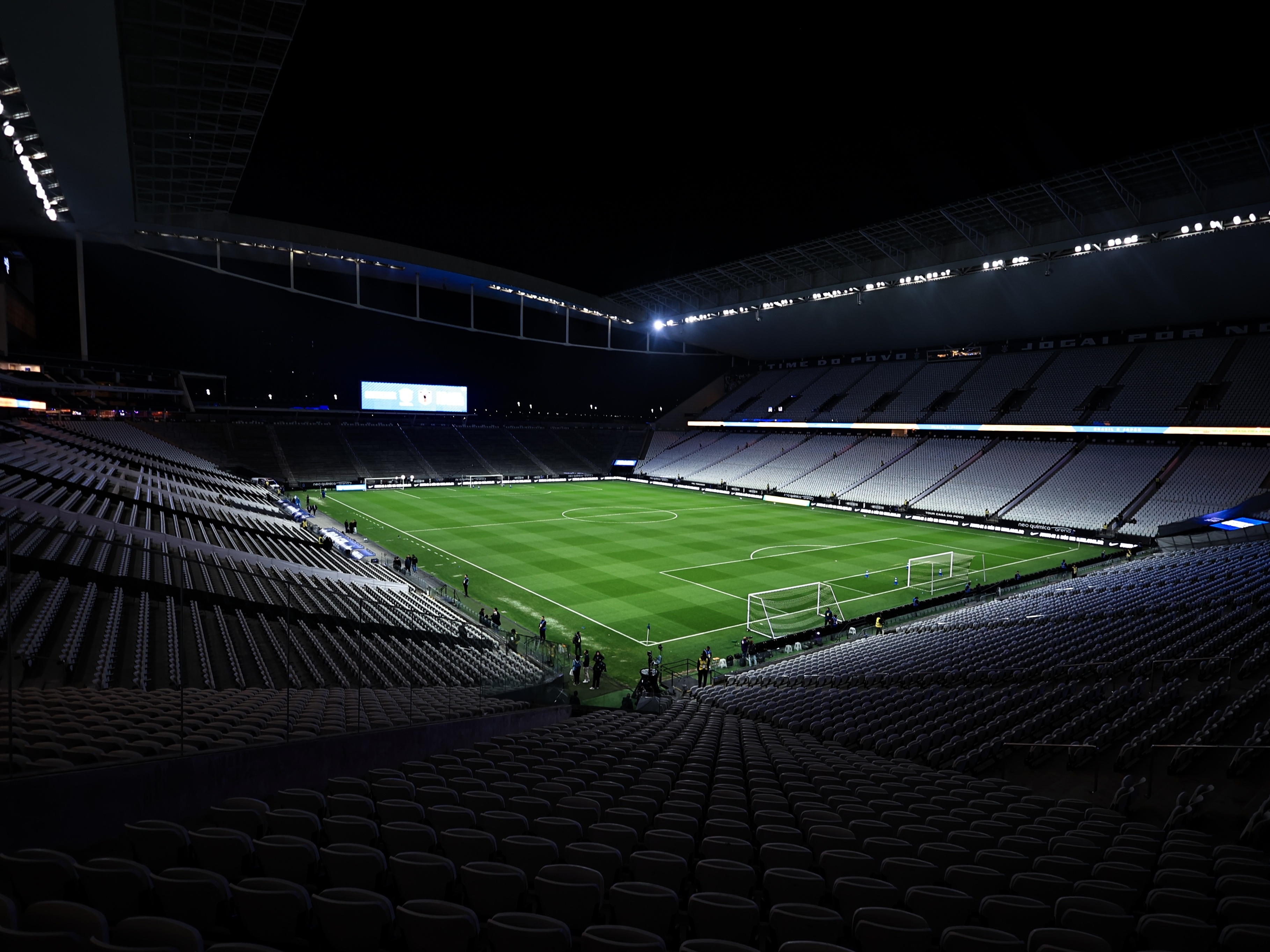 Corinthians avalia rescisão com operadora de camarote por falha na cobrança