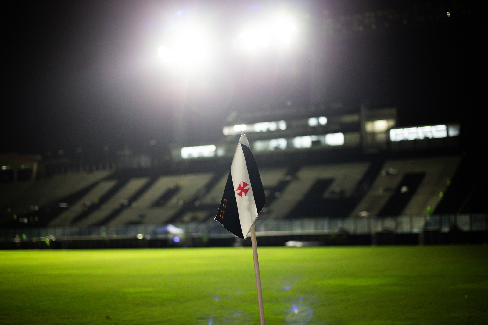 Vasco e Del Valle confirmam escalações para duelo na Sul-Americana