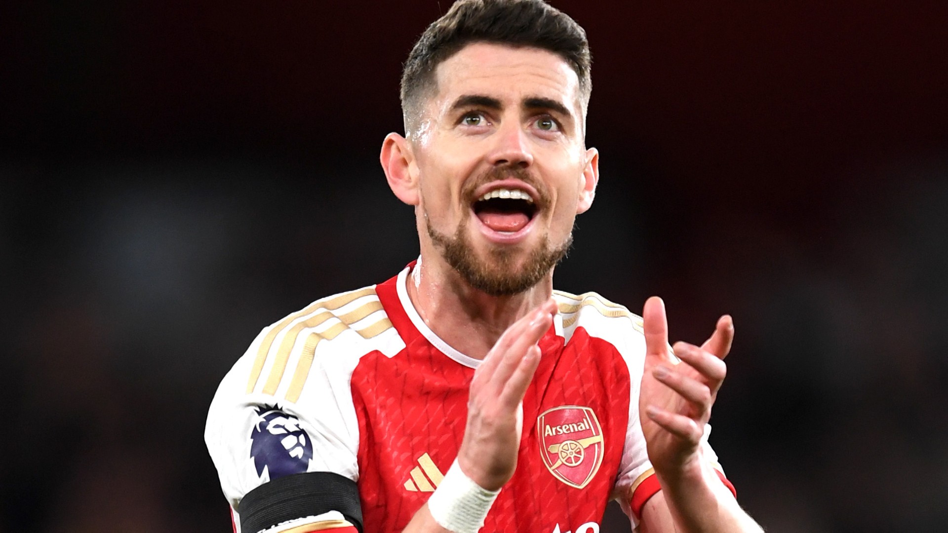 Arsenal dispensa 20 jogadores e inicia reformulação para a próxima temporada