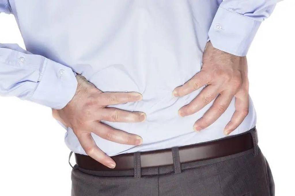 Dor nas costas afeta cerca de 223 milhões de pessoas no mundo e é a principal causa de incapacidade (Foto: Getty Images)