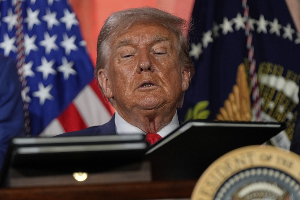 Trump aplica tarifa de 25% à Índia por compras de armamento da Rússia