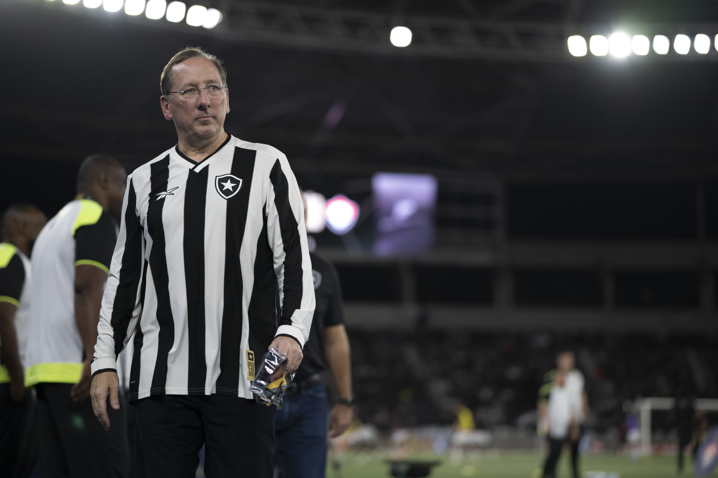 Textor e Iconic disputam controle da Eagle, dona da SAF do Botafogo