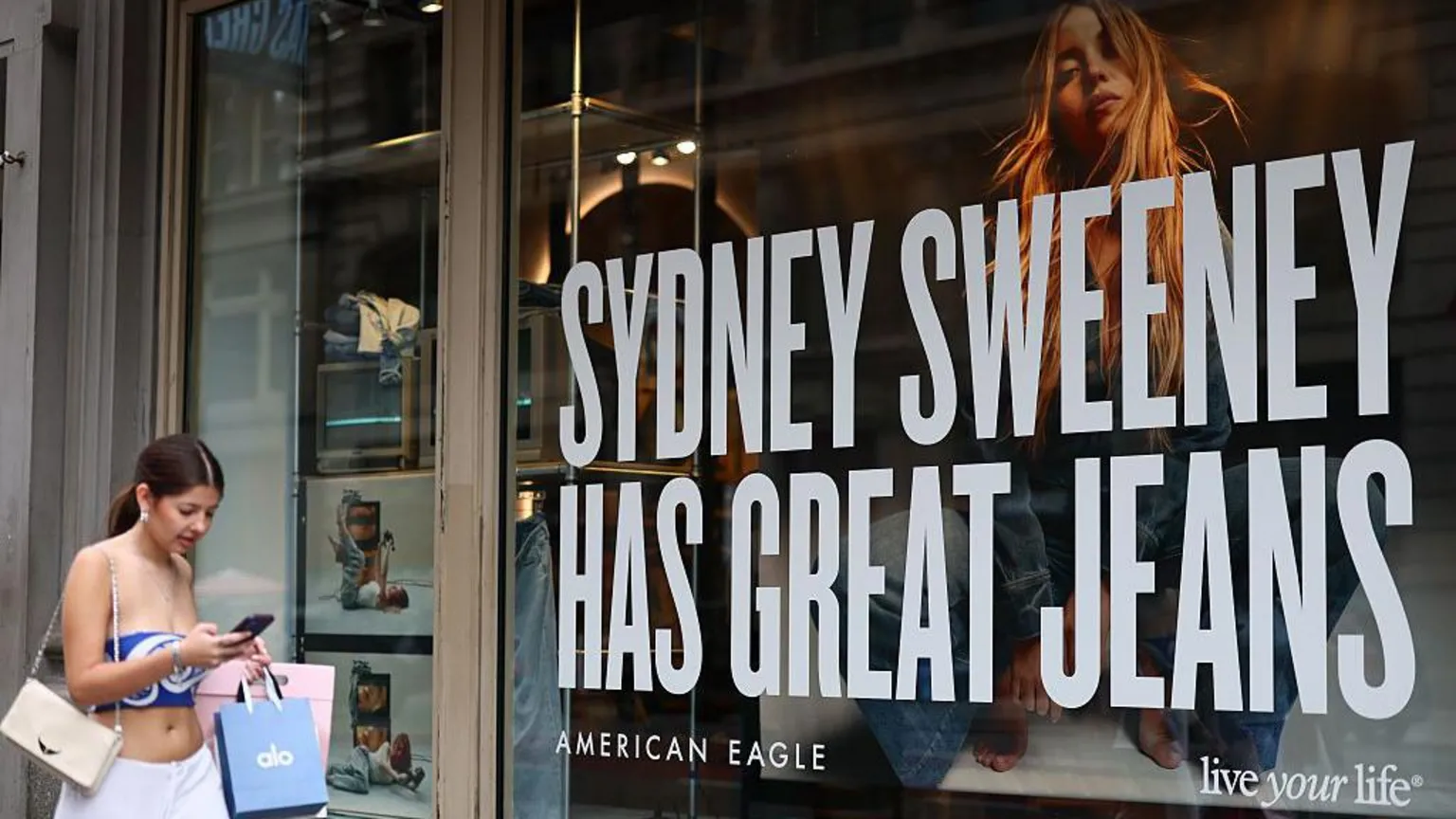 Donald Trump comenta sobre a atriz Sydney Sweeney em nova declaração