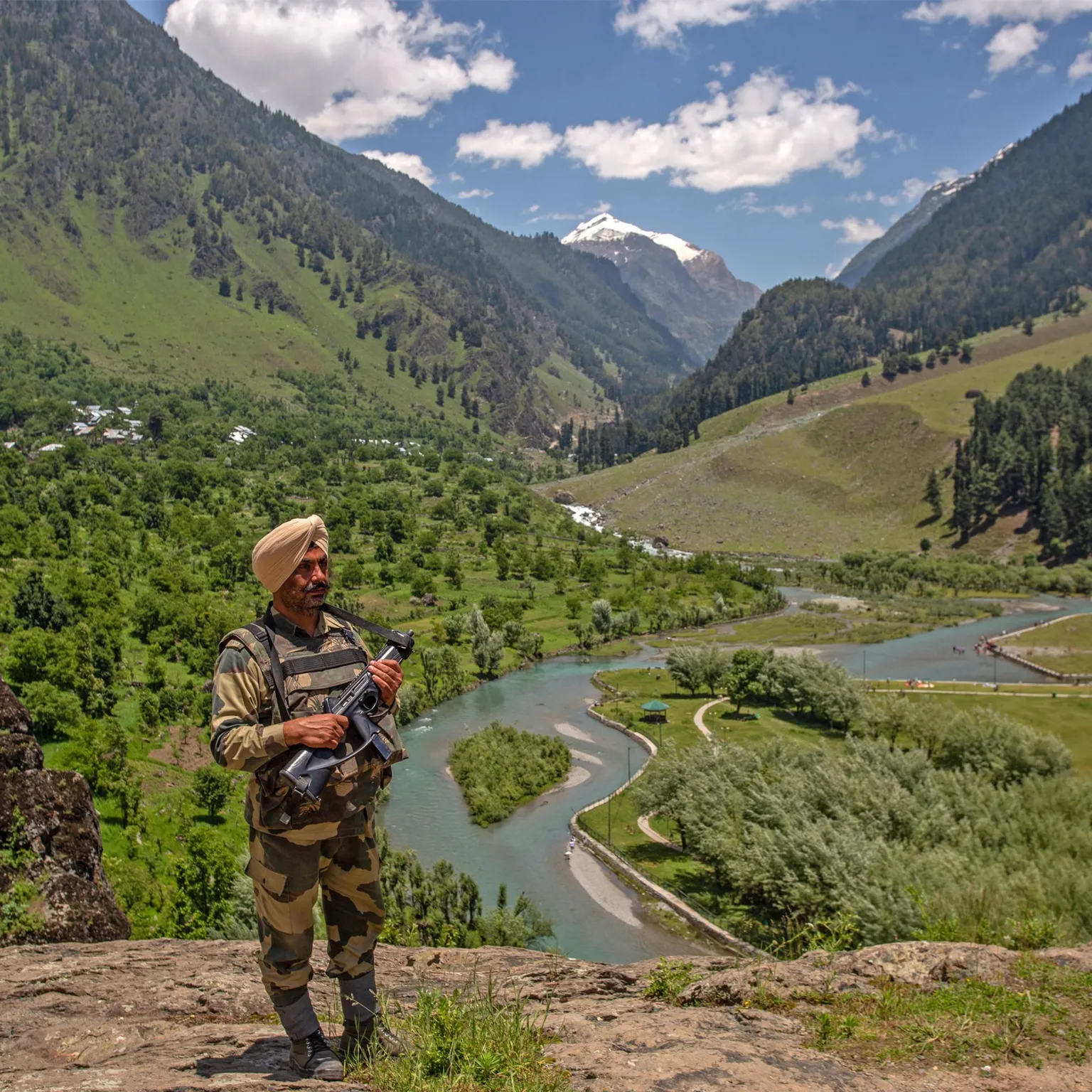 Kashmir vive beleza e brutalidade em meio a onda de assassinatos