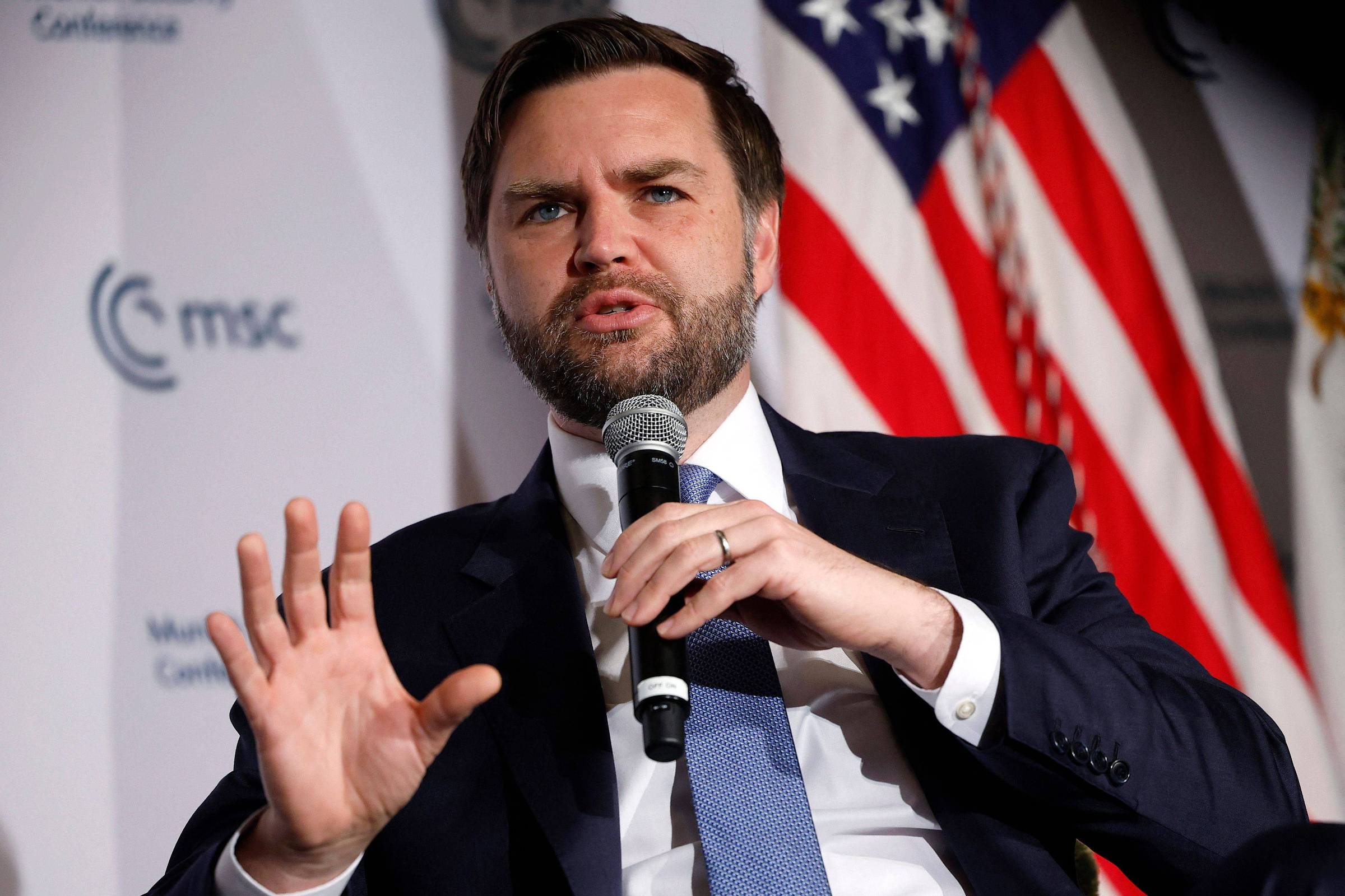 Vice-presidente dos Estados Unidos, JD Vance, em evento da Conferência de Segurança de Munique (Foto: Kevin Dietsch/Getty Images via AFP)