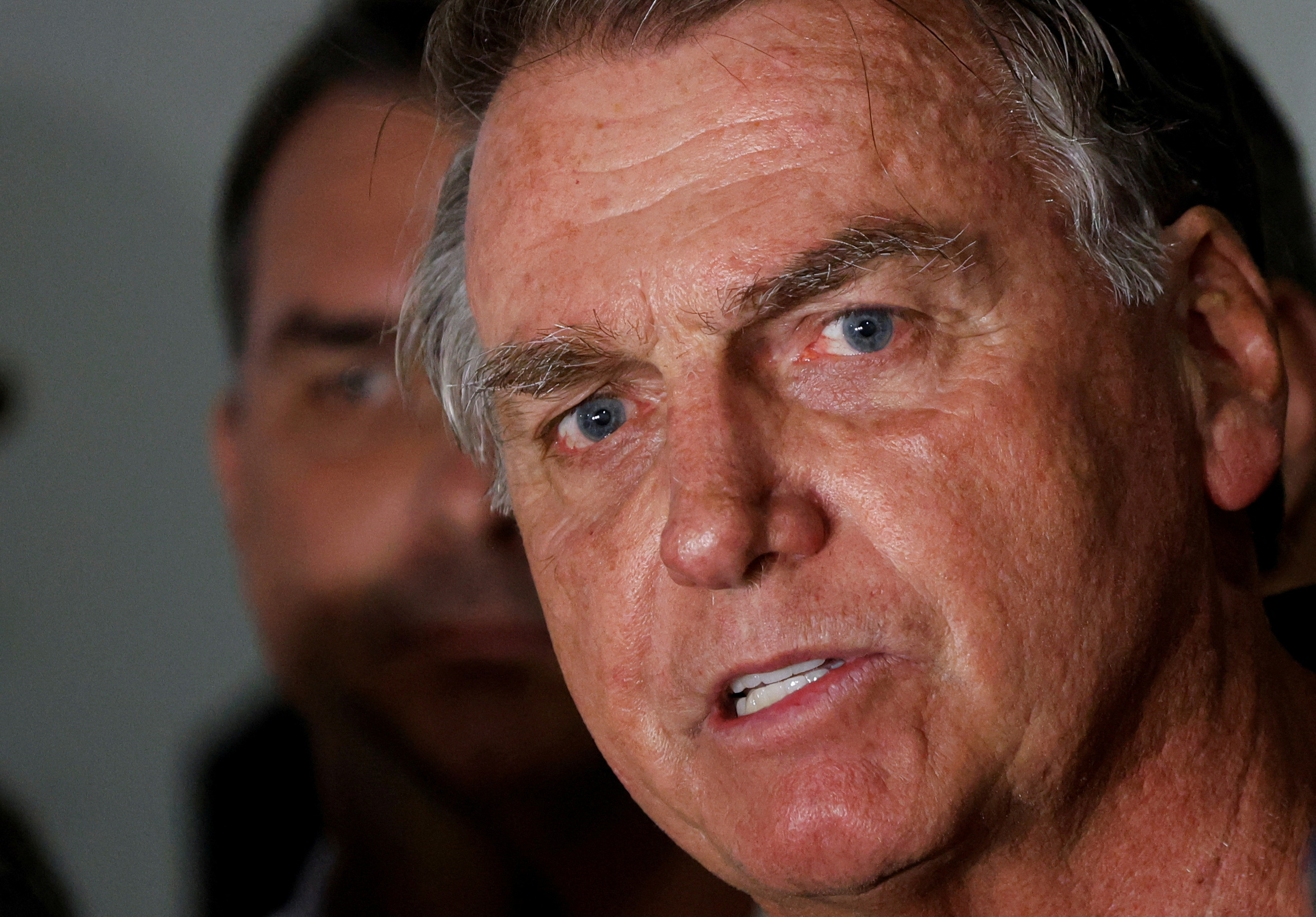 Bolsonaro afirma que 14 mil dólares é pouco em comparação ao seu patrimônio