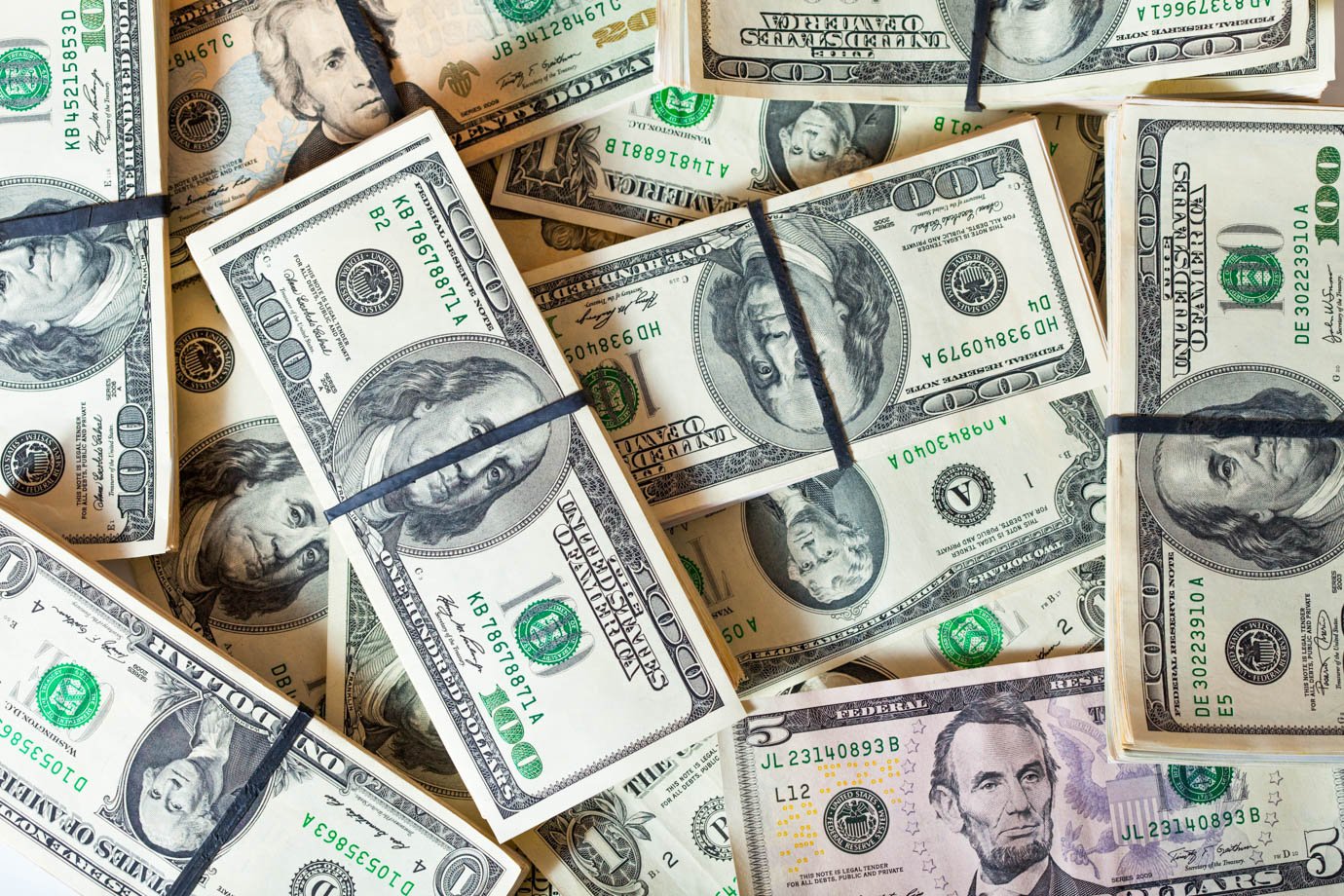 Ibovespa em dólar alcança maior nível desde 2016, mas ainda distante da máxima histórica