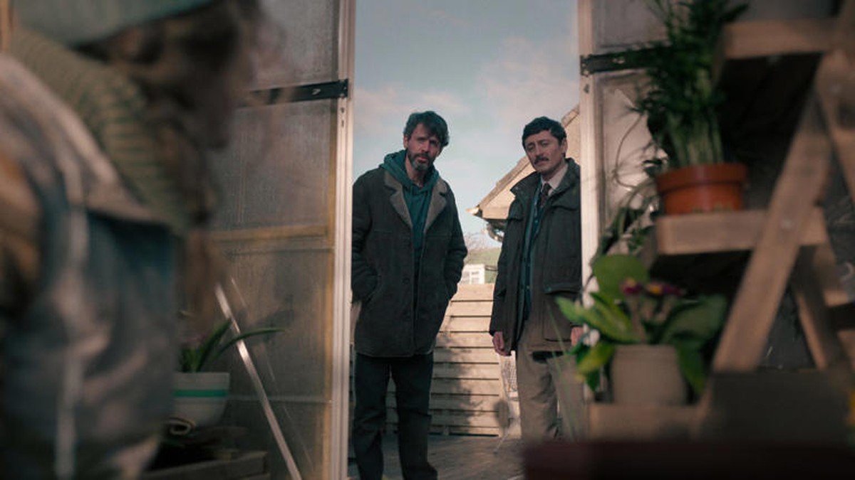 'Dept Q' é uma trama policial envolvente com um elenco excepcional na Netflix