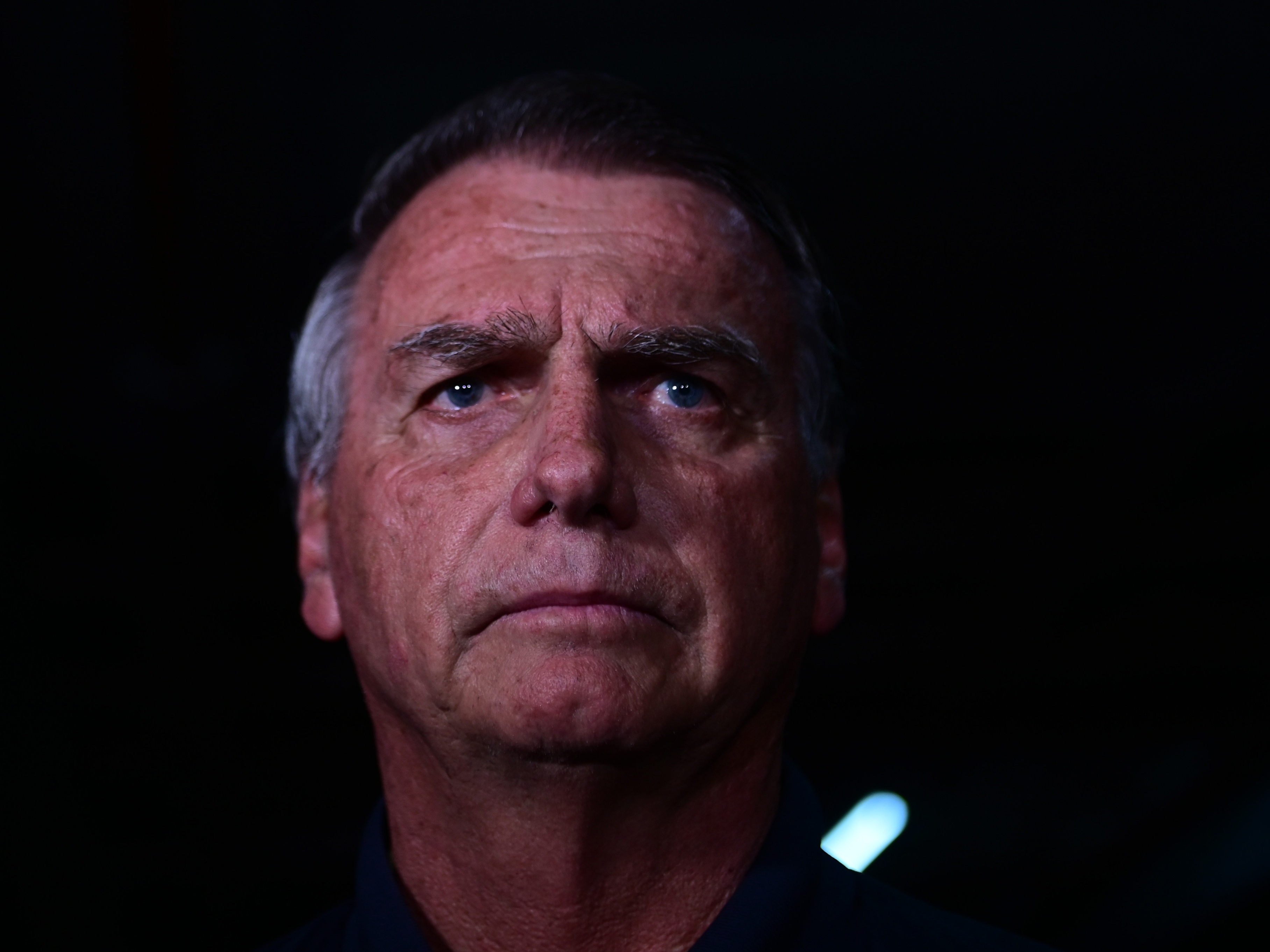 Moraes rejeita prisão de Bolsonaro e classifica ato como 'irregularidade isolada'