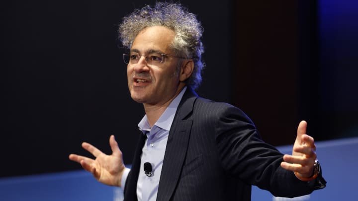 Alex Karp, CEO da Palantir Technologies, fala em um painel intitulado Poder, Propósito e o Novo Século Americano no Fórum Hill and Valley no Capitólio dos Estados Unidos em 30 de abril de 2025, em Washington, DC. (Foto: Kevin Dietsch | Getty Images)