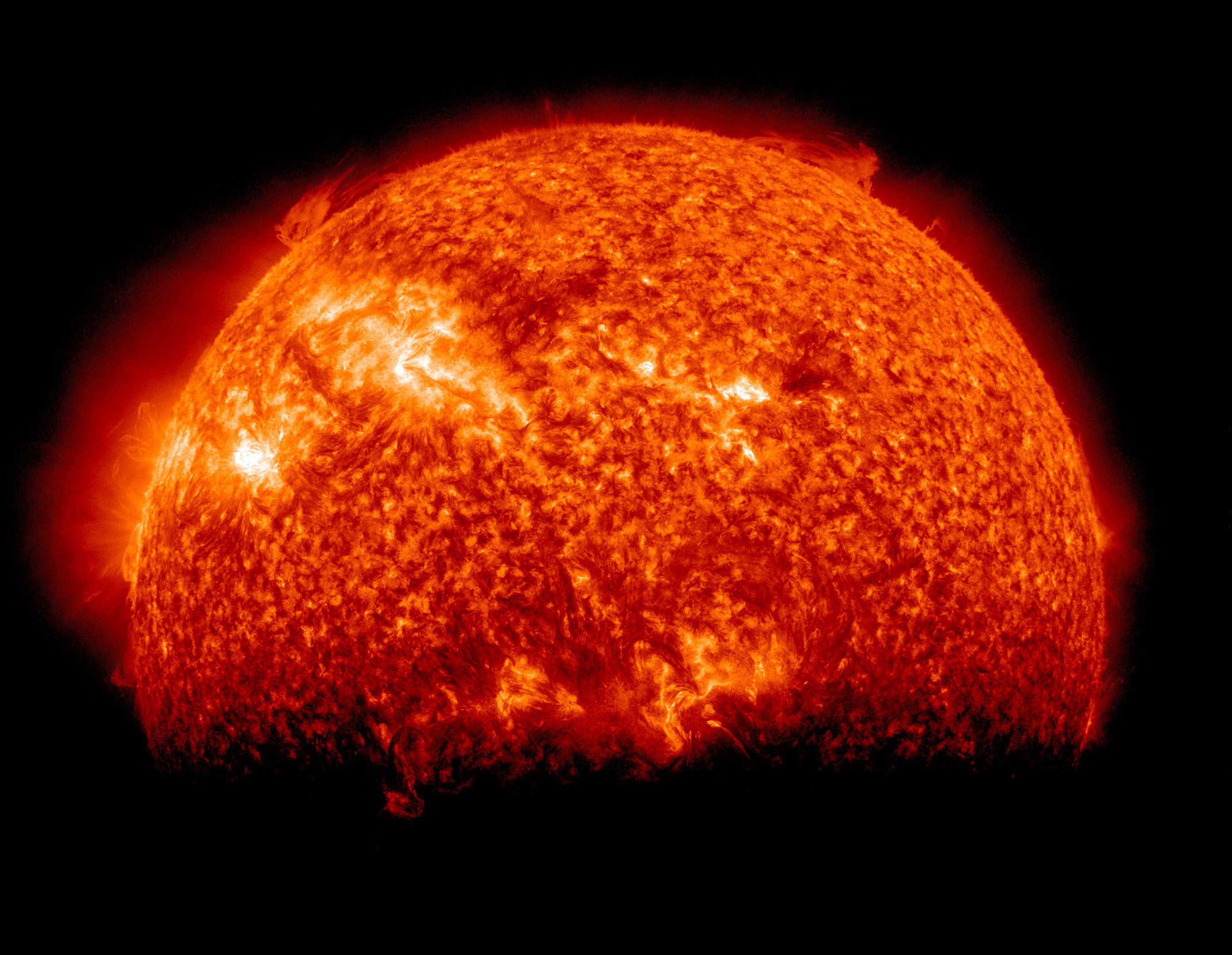Cientistas revelam a composição do Sol por meio de análises e observações terrestres