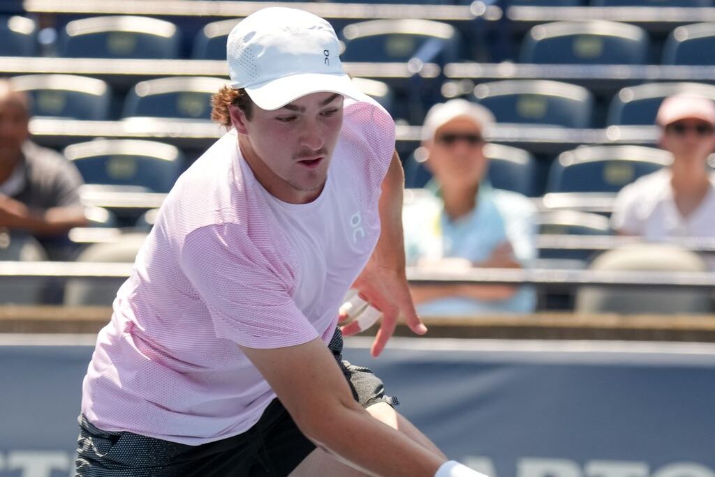 Jogadores Fonseca, Sabalenka e Sinner retornam às quadras na segunda-feira