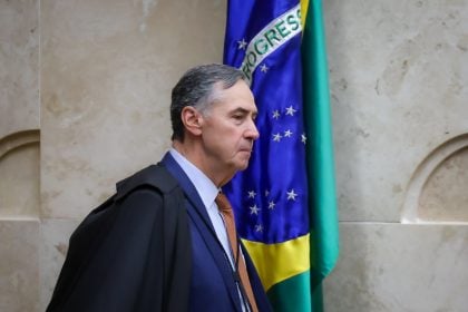 Homem é multado por Barroso após pedir condenação de Trump por tarifas altas