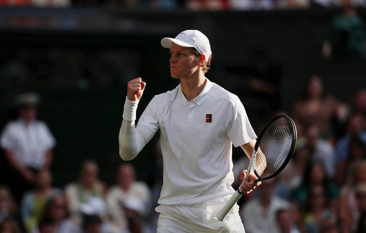 Sinner conquista primeiro título em Wimbledon ao vencer Alcaraz em final emocionante