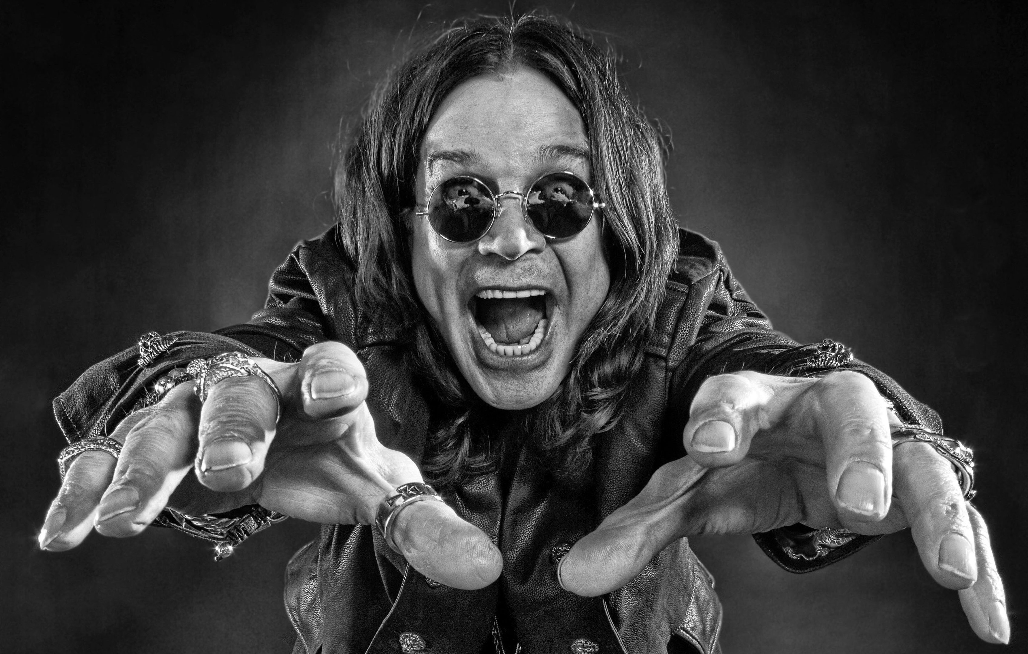 Ozzy Osbourne lança produtos inovadores com DNA em chá e maquiagem