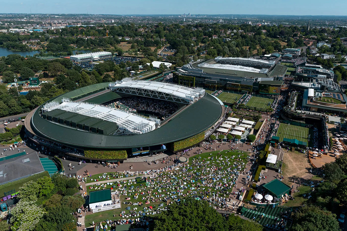 Wimbledon é o torneio mais prestigiado do tênis para britânicos e brasileiros