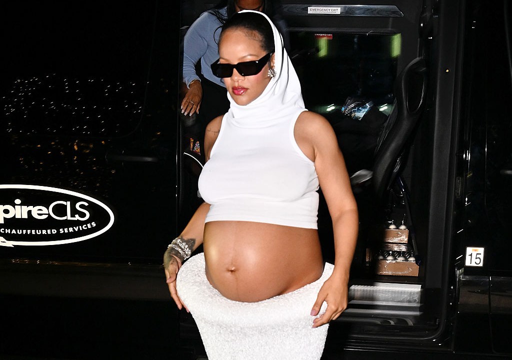 Rihanna redefine a moda gestante com seu estilo inovador durante a gravidez