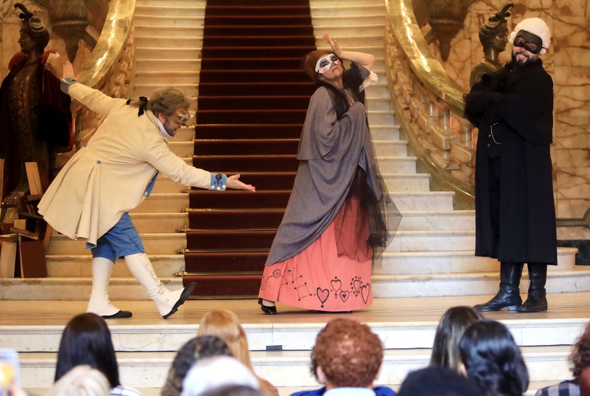 Cena da ópera 'Don Pasquale' na estreia do projeto Ópera do Meio-Dia, no Theatro Municipal do Rio de Janeiro. (Foto: Divulgação/Filipe Aguiar)