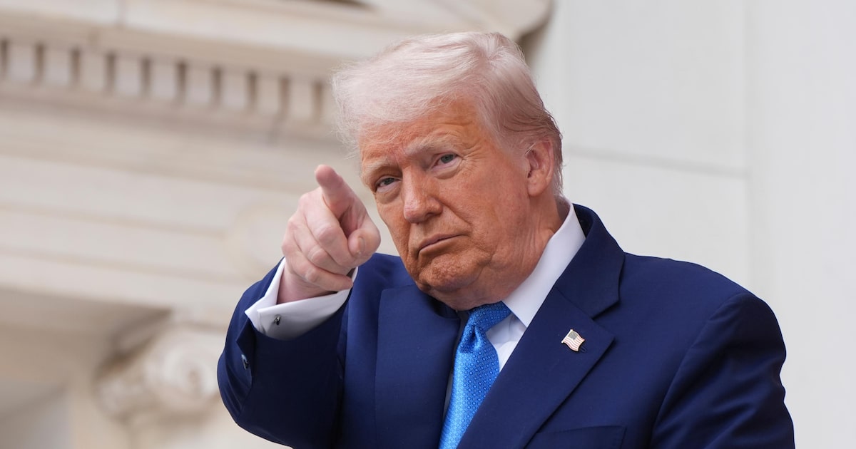 Governo Trump enfrenta críticas por propostas que ameaçam a pesquisa científica e Harvard