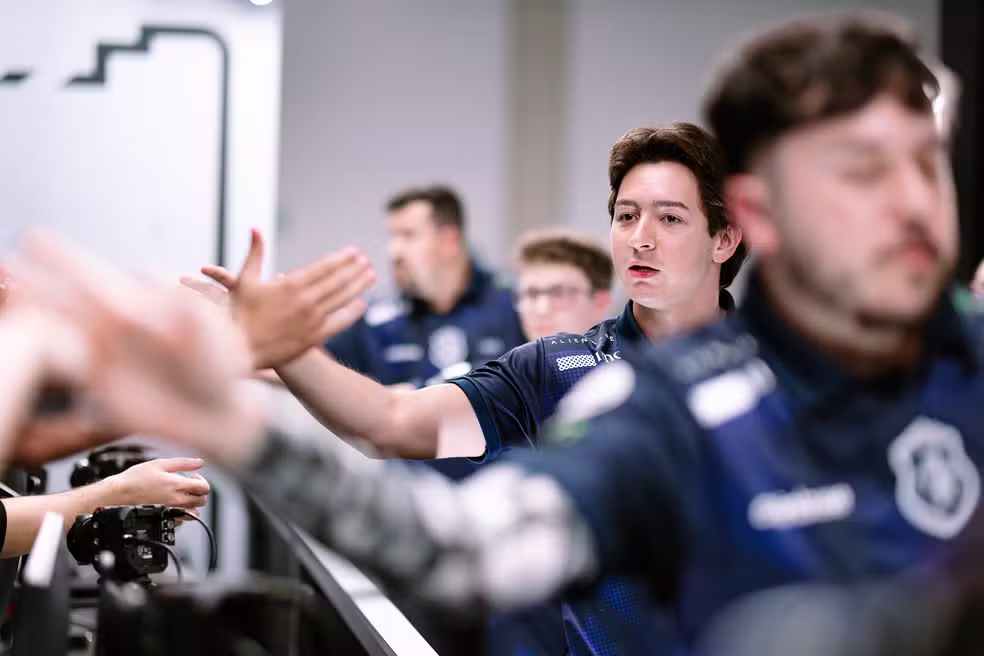 Empresa japonesa interrompe patrocínio de equipe de esports após erro de jogador