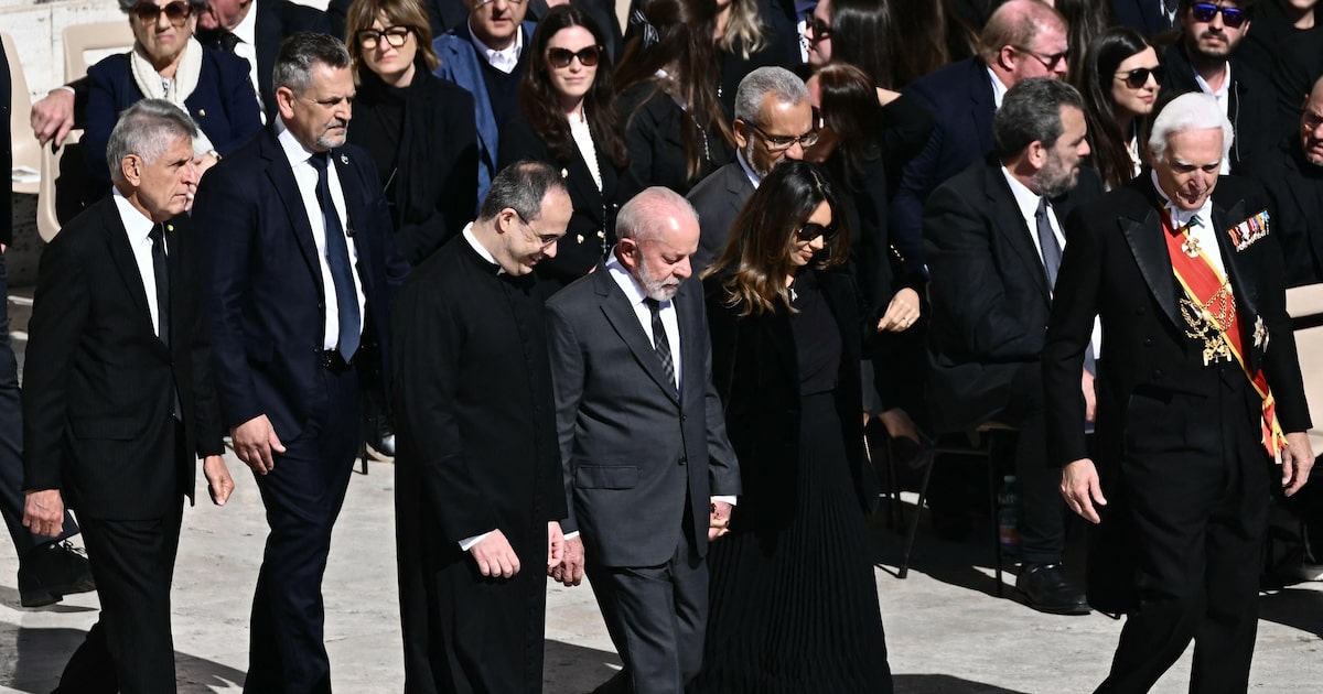 Lula e a primeira-dama, Janja, durante o funeral do papa em Roma. (Foto: Filippo Monteforte/FILIPPO MONTEFORTE)