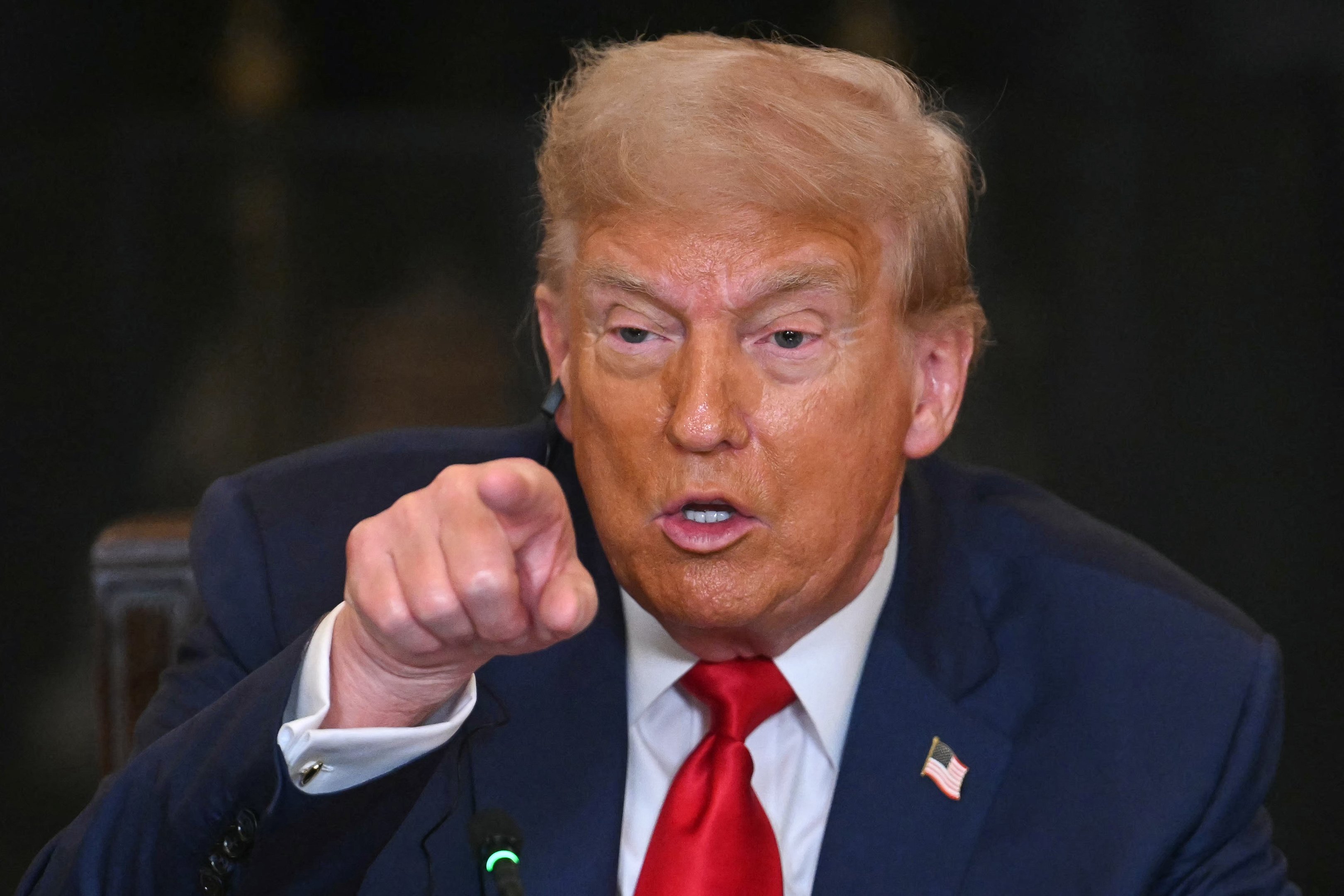 Trump destaca progresso nas negociações comerciais com a União Europeia