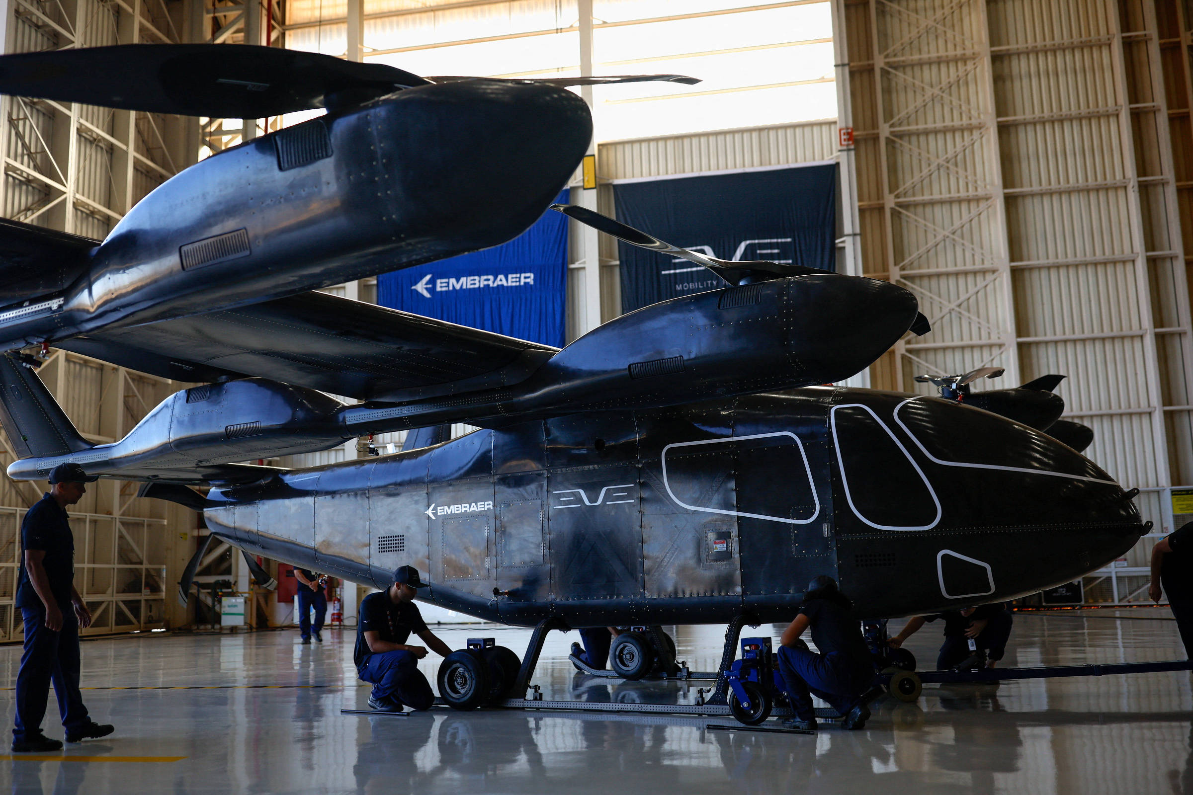 Protótipo de eVTOL da Embraer (Foto: Amanda Perobelli - 3.jul.2024/Reuters)