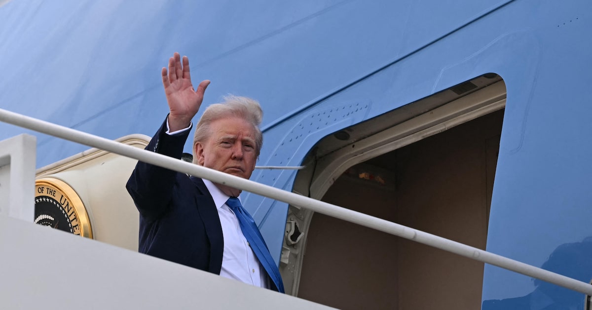 O presidente dos EUA, Donald Trump, embarcando no Air Force One (Foto: Mandel Ngan/AFP)