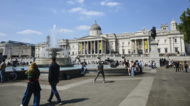 U.K. registra crescimento econômico com alta nas vendas e confiança do consumidor