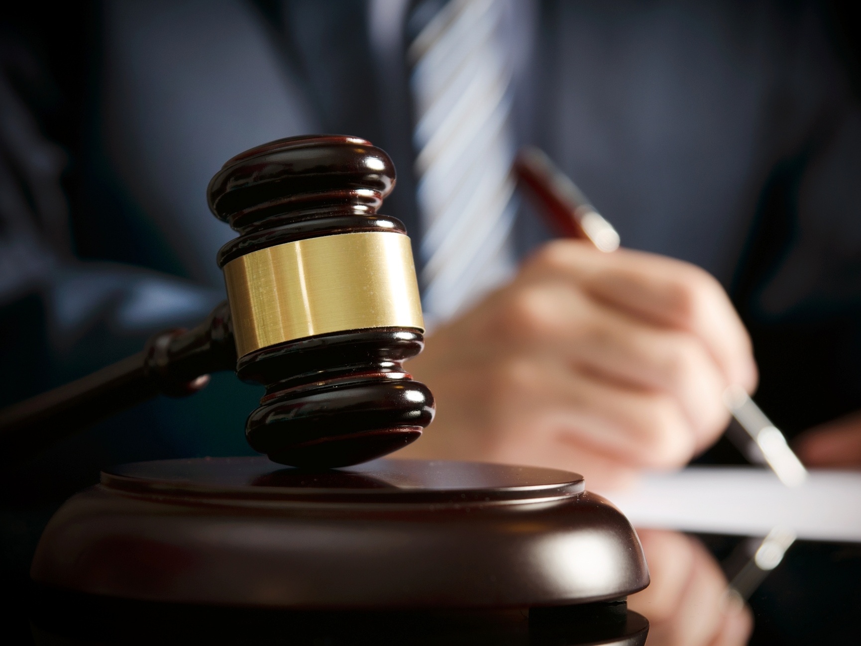 Cresce o número de processos judiciais no Brasil e suas causas são reveladas