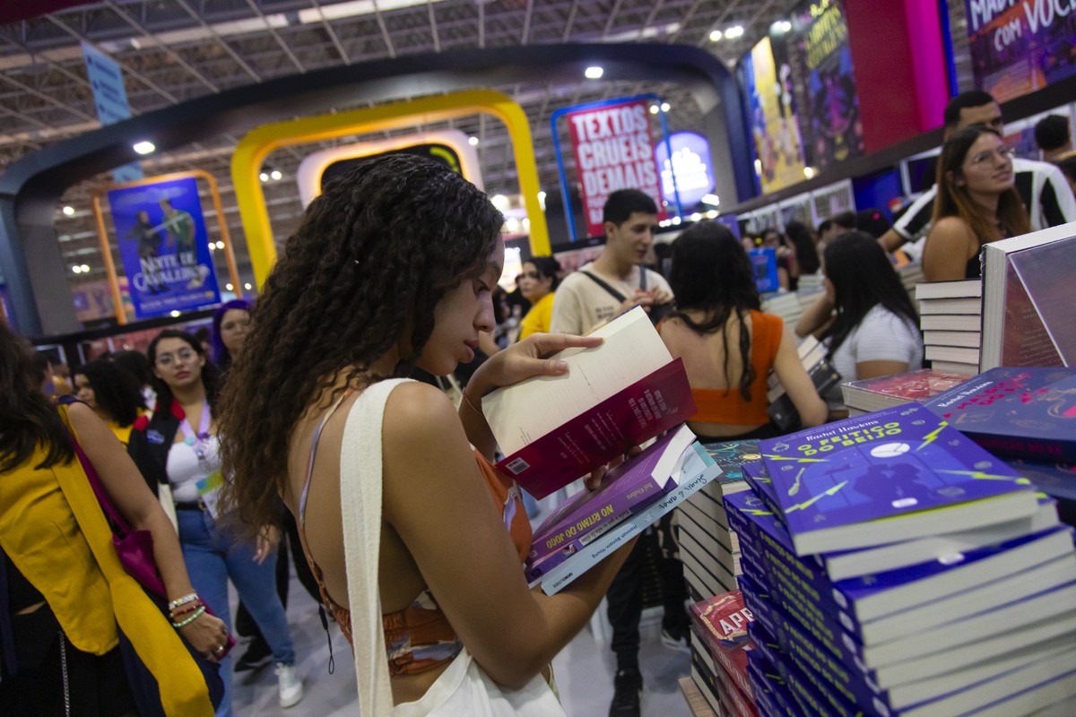 Mercado editorial brasileiro registra queda de 44% desde 2006, revela pesquisa