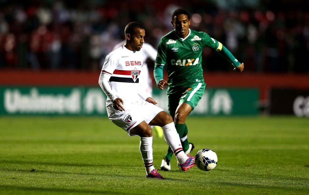 Operário-PR contrata Ademilson e inicia Série B com vitória sobre Criciúma