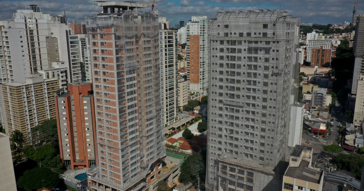 Prédios em obras na região de Perdizes reforçam a forte demanda do mercado imobiliário (Foto: Felipe Rau/Estadão)