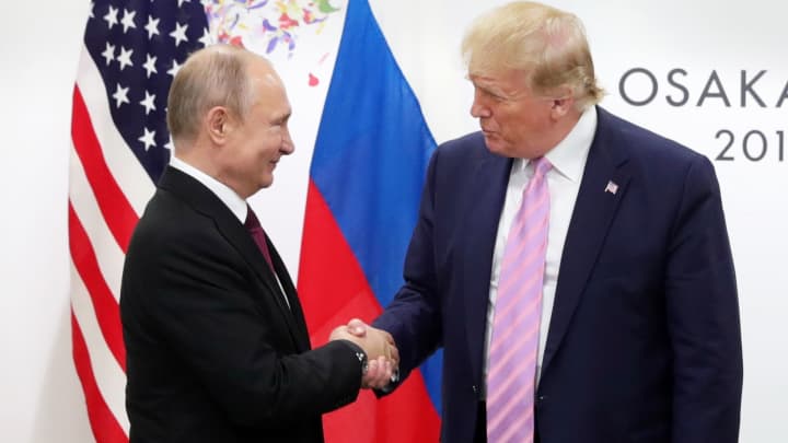 Trump e Putin discutem paz na Ucrânia em cúpula histórica no Alasca