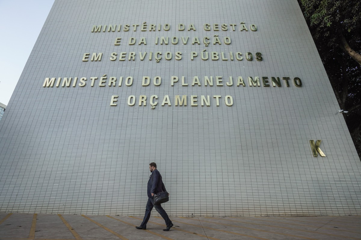 Ministério da Gestão anuncia divulgação de documentos sobre convênios e emendas