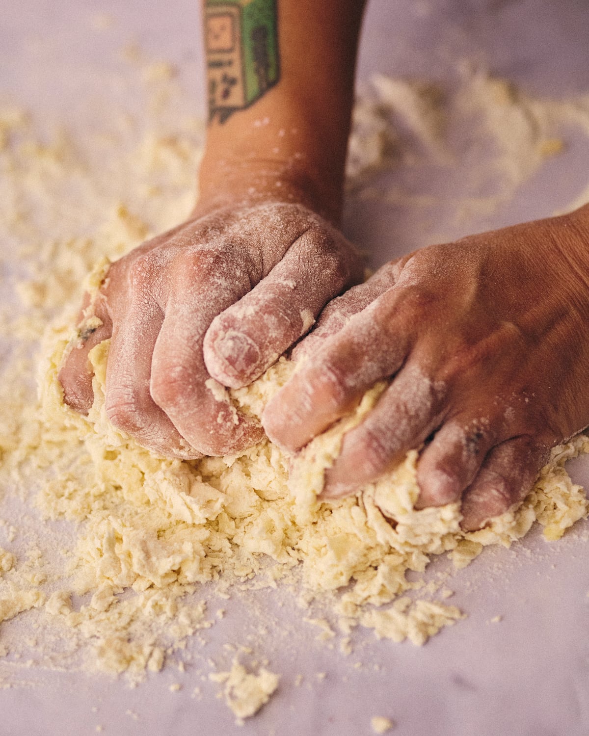 Aprenda a fazer cinco pastas caseiras simples e rápidas, sem precisar de máquina