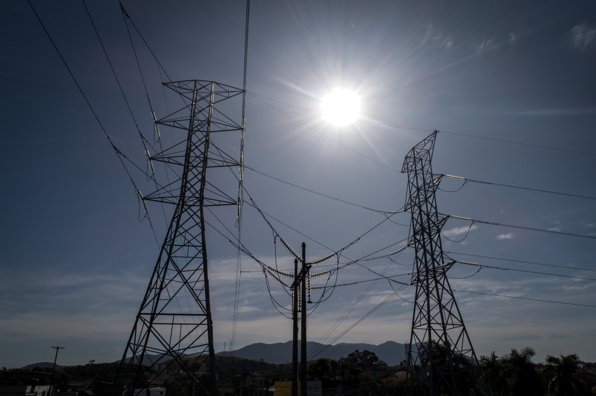 Energia pode ficar mais cara se vetos forem derrubados (Foto: Brenno Carvalho / Agência O Globo)