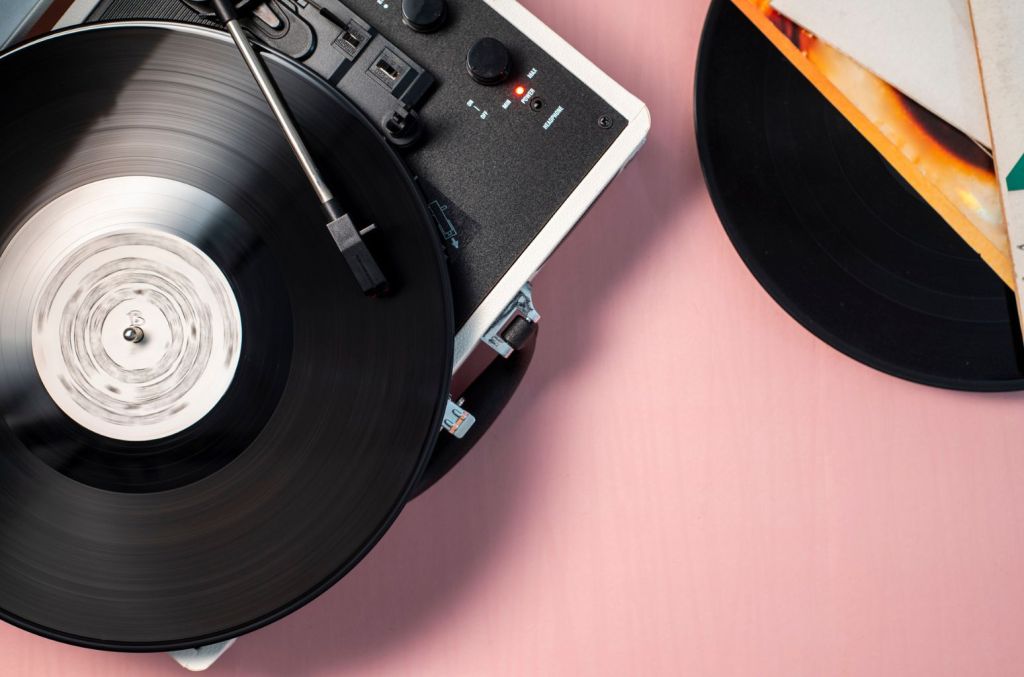 Descontos imperdíveis no Prime Day 2025: até 45% em toca-discos na Amazon