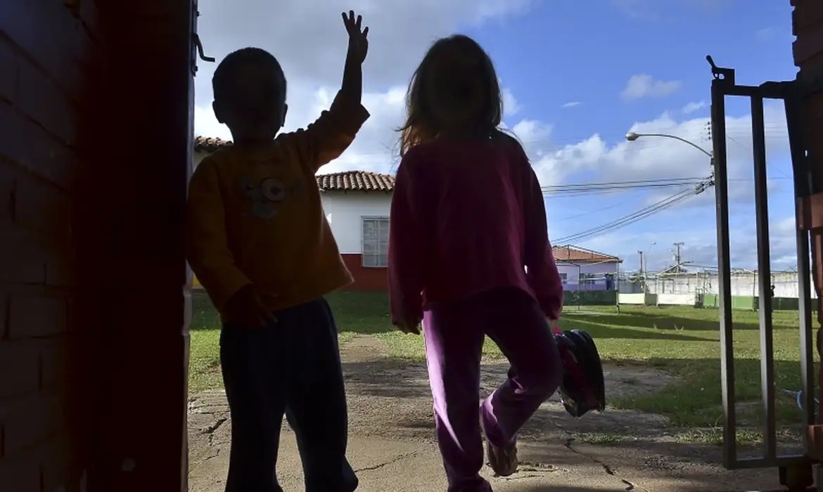 Aumento alarmante da violência contra crianças revela falhas em políticas públicas