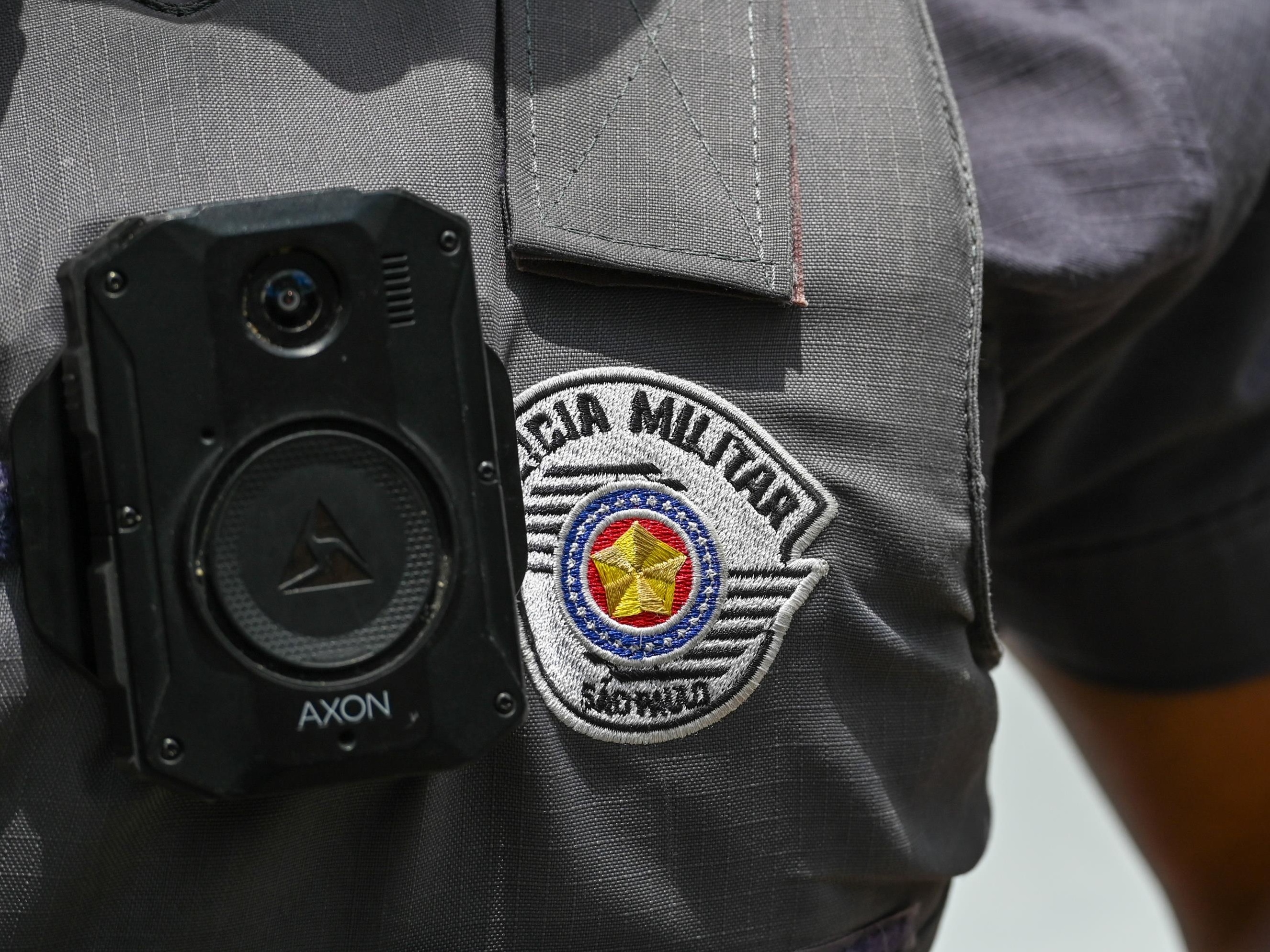 Câmeras corporais são usadas por policiais militares em São Paulo (Foto: Andre Ribeiro/Futura Press/Folhapress)