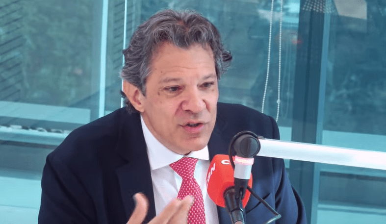 Haddad destaca que tarifas de Trump não visam retaliação, mas apoio a empresas