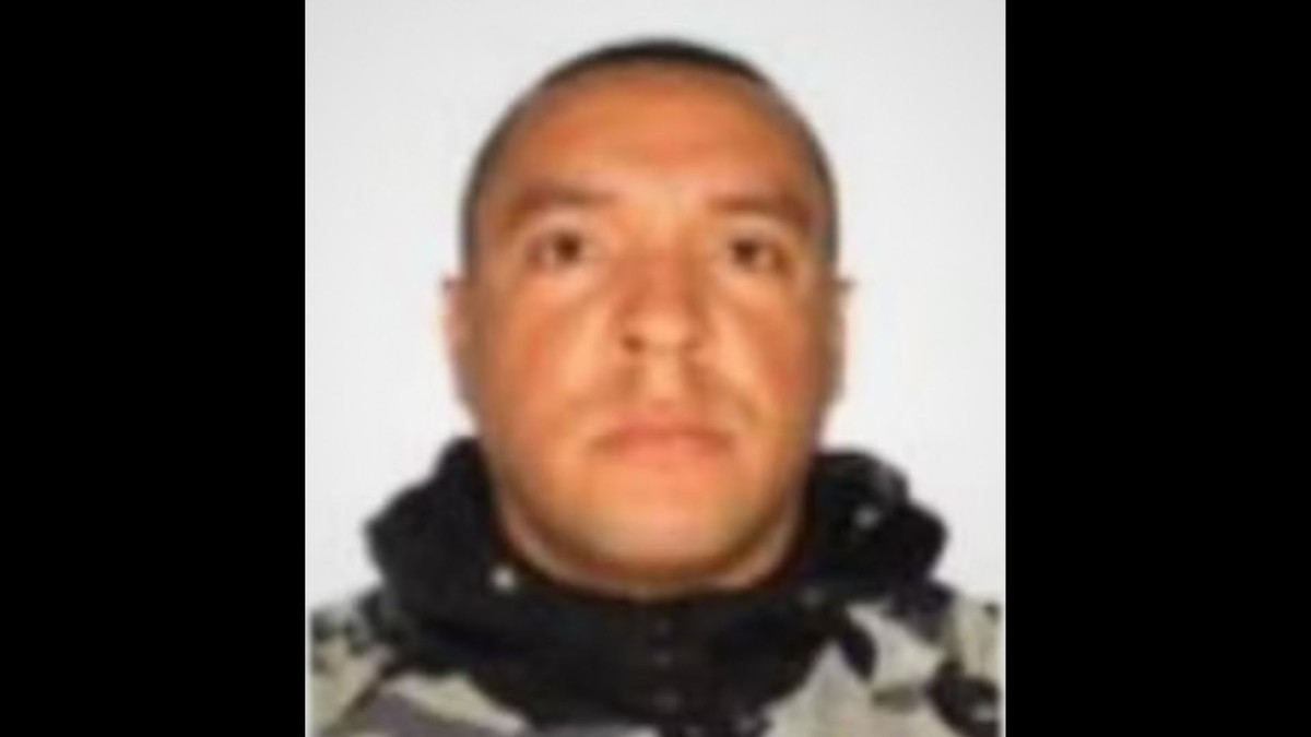 Policial acusado de homicídio intencional após morte de homem negro 'por engano'