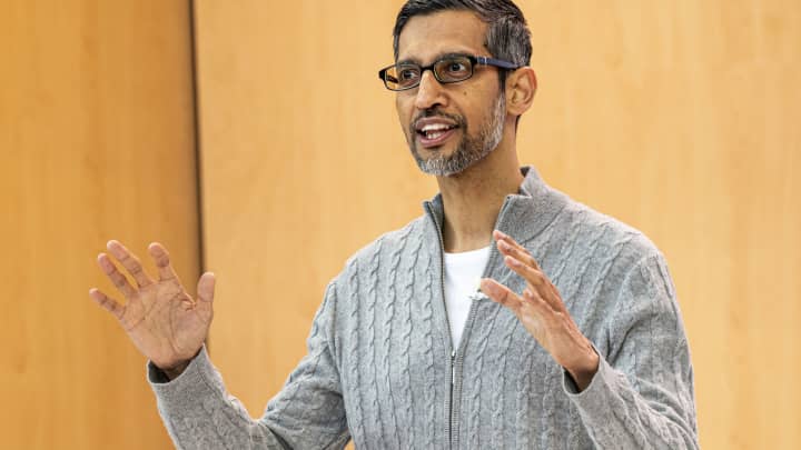 Google orienta funcionários a se tornarem mais proficientes em inteligência artificial