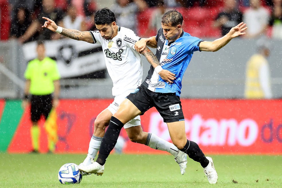 Santiago Rodríguez brilha em estreia completa pelo Botafogo na Copa do Brasil