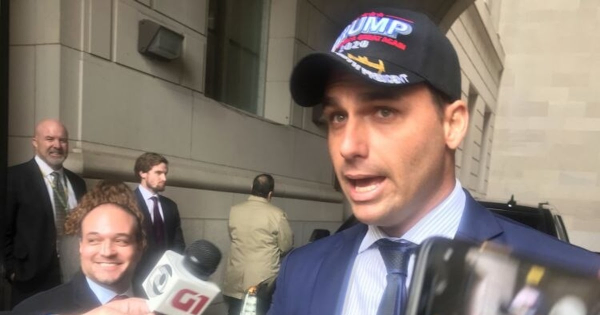 Entidades promovem abaixo-assinado pela cassação de Eduardo Bolsonaro