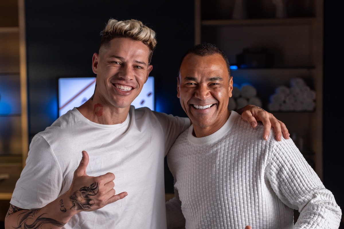 Cafu participa da série 'Jogo cruzado' ao lado de José Loreto e Carol Castro